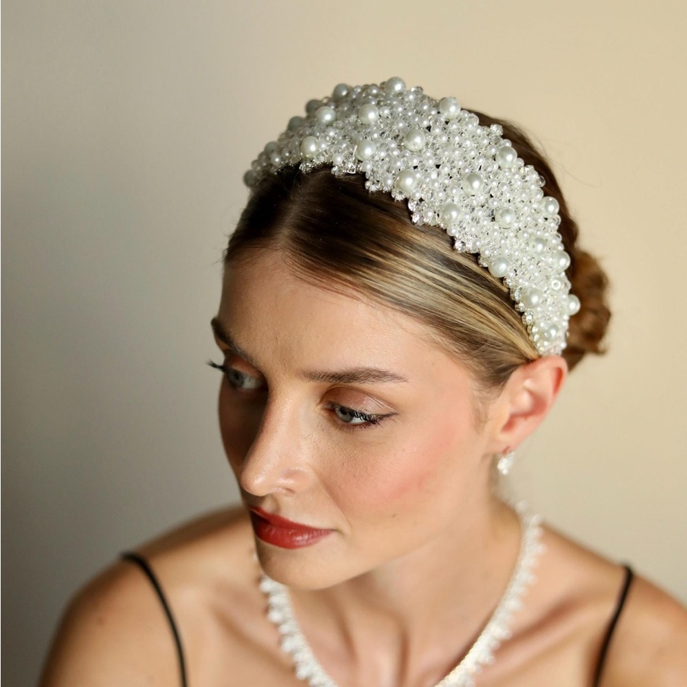 Handmade pearl bridal headpiece crown